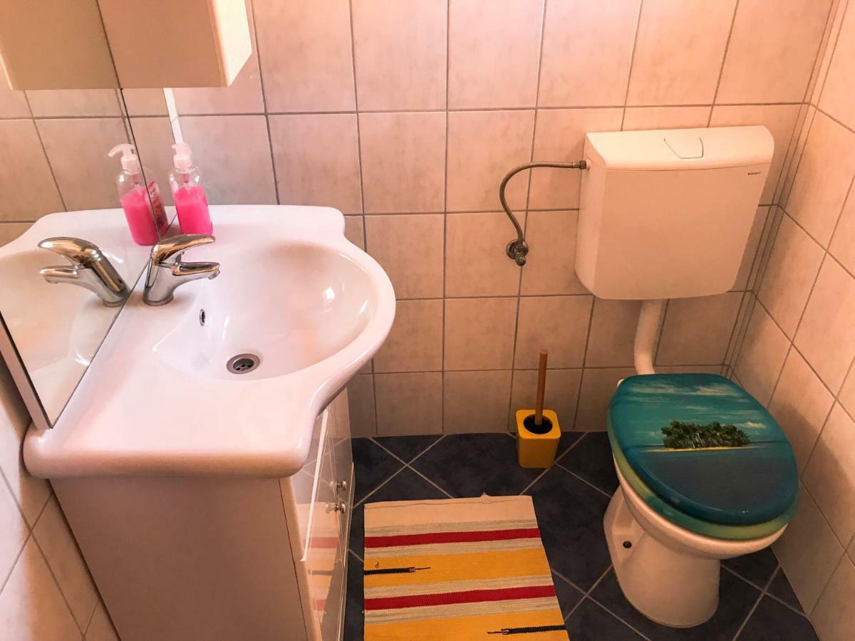 Mr. Hall Apartments Barbat na Rabu Екстериор снимка